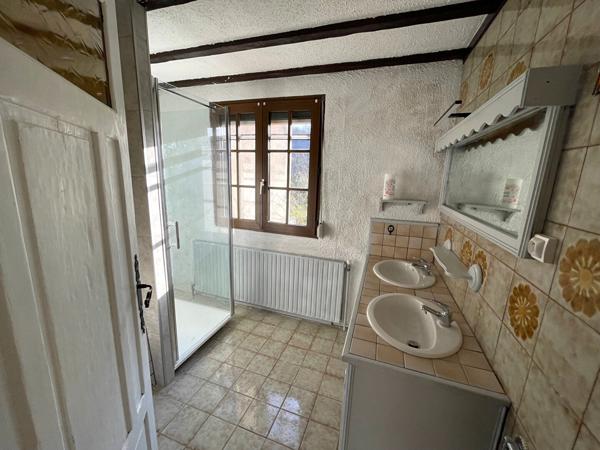 LIVERDUN - Maison de village avec jardin