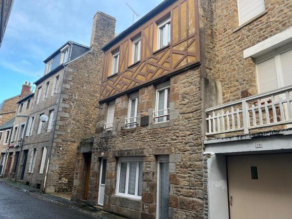 Immeuble à AVRANCHES, 50300 - 130m²