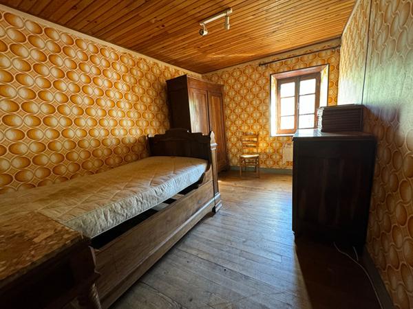 A VENDRE MAISON DE VILLAGE A 20 MIN DE FOIX