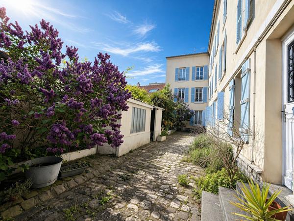 Triplex de 69m² au coeur du Village de Fontenay