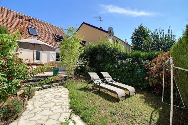 Maison individuelle de 6 pièces 138 m² quartier de la marnière Maurepas