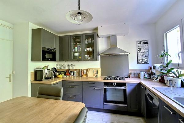 Maison individuelle de 6 pièces 138 m² quartier de la marnière Maurepas