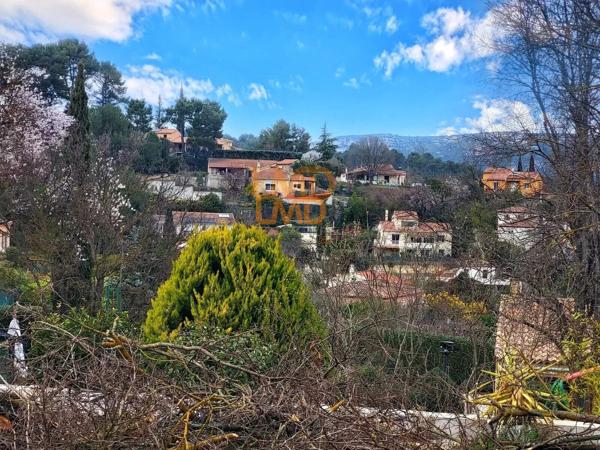 Villa avec jardin et garage 13112 LA Destrousse