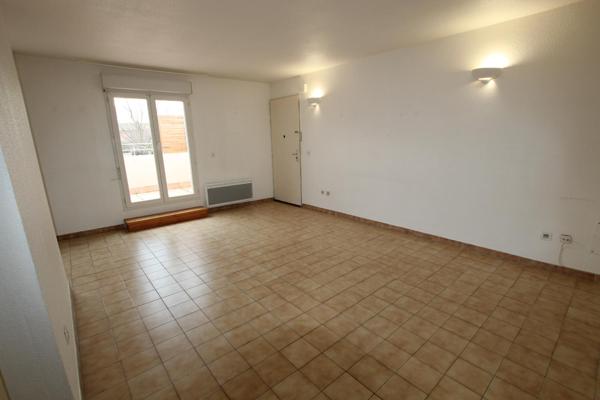 APPARTEMENT T2 DANS RÉSIDENCE SÉCURISÉE AVEC PARKING ET BALCON