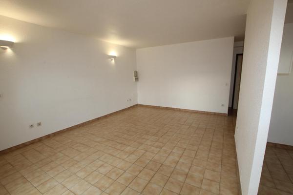 APPARTEMENT T2 DANS RÉSIDENCE SÉCURISÉE AVEC PARKING ET BALCON