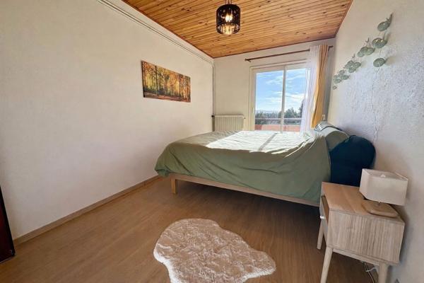 Appartement
         2 pièces
        - 57 m² Exclusivité 175 000 € *