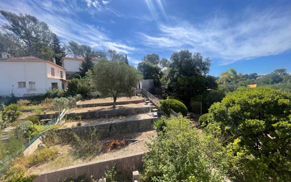 Maison à vendre    6 pièces •  La Seyne-sur-Mer