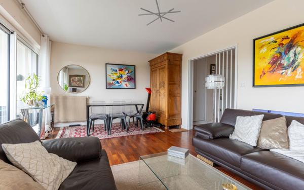Appartement à vendre    4 pièces •  Bordeaux