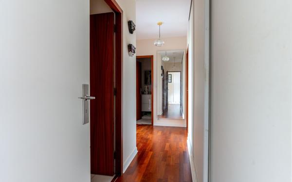 Appartement à vendre    4 pièces •  Bordeaux