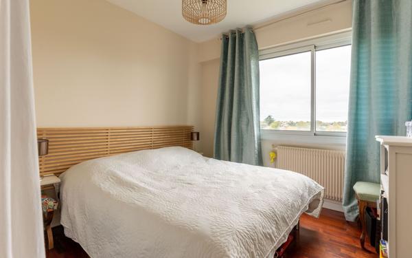 Appartement à vendre    4 pièces •  Bordeaux