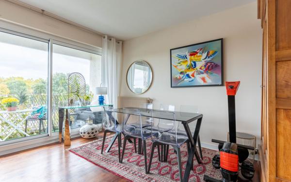 Appartement à vendre    4 pièces •  Bordeaux