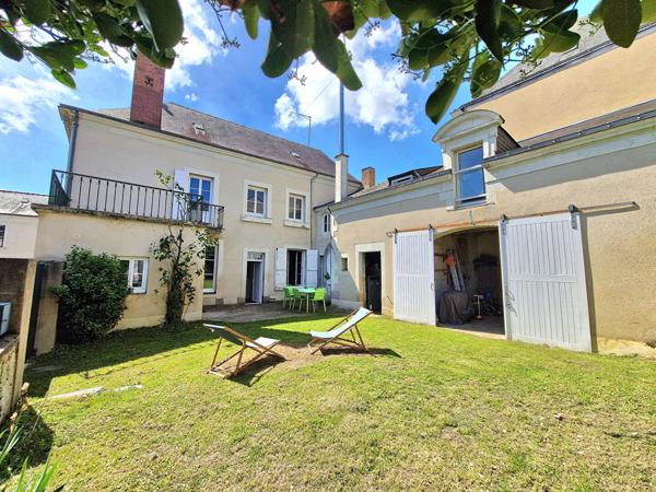 Maison Chateauneuf Sur Sarthe 8 pièce(s) 216 m2