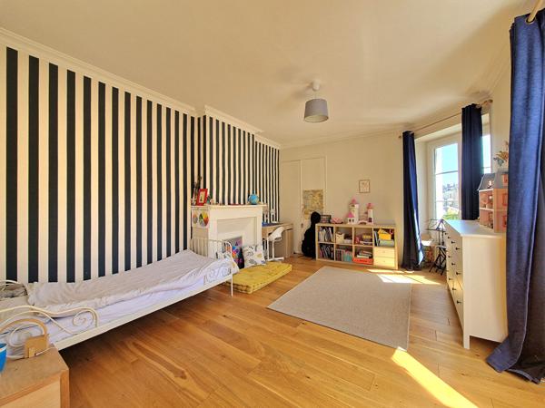 Maison Chateauneuf Sur Sarthe 8 pièce(s) 216 m2