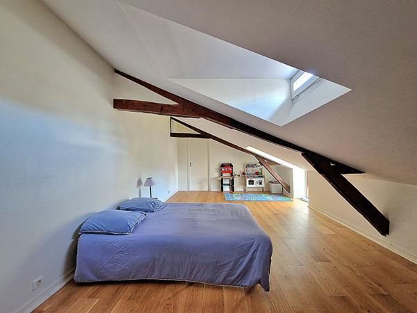 Maison Chateauneuf Sur Sarthe 8 pièce(s) 216 m2