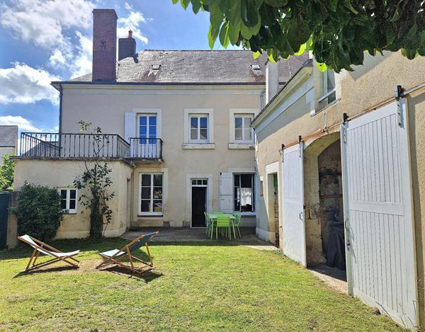 Maison Chateauneuf Sur Sarthe 8 pièce(s) 216 m2
