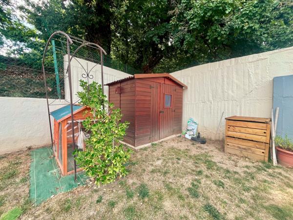 Baisse de prix : Villa Cosy Saint Priest en Jarez d'environ 90 m² habitables sur 525m² de terrain au calme vue dégagée