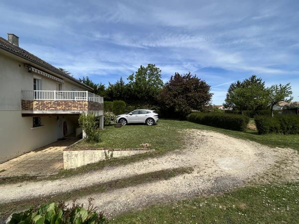 MAISON SUR SOUS-SOL NEUVILLE DE POITOU