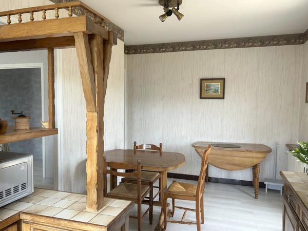 MAISON SUR SOUS-SOL NEUVILLE DE POITOU