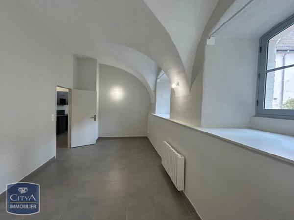 Appartement à louer 2 pièces 57.9m² Chalon-sur-Saône (71100)