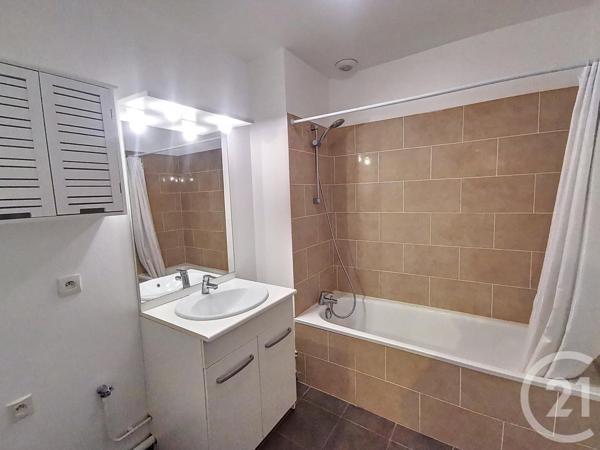 Appartement F3 à vendre  3 pièces - 64,28 m2 LA CHAPELLE ST MESMIN - 45