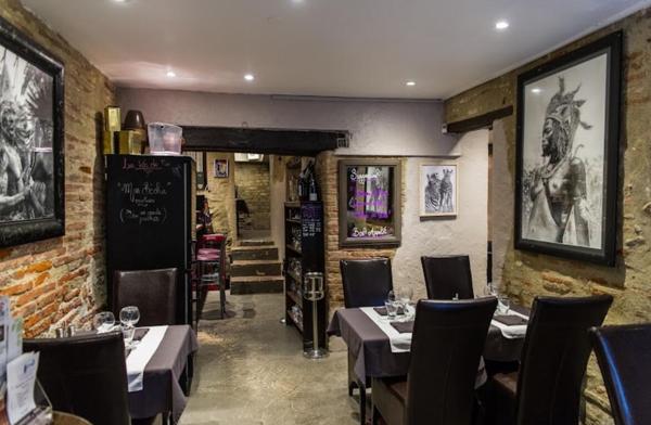 RESTAURANT AVEC TERRASSE EXTERIEURE