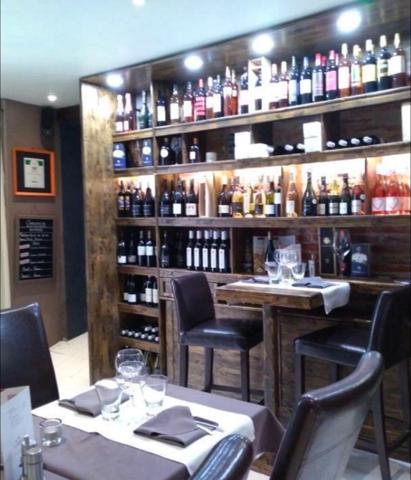 RESTAURANT AVEC TERRASSE EXTERIEURE