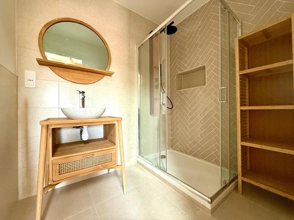 Appartement Loupian T2 37 m² refait à neuf meublé