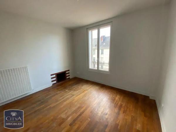 Appartement à louer 3 pièces 73.38m² Tours (37000)