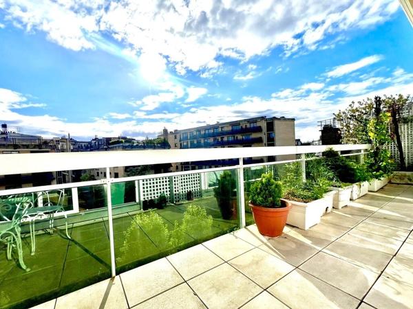 Paris 16e - Auteuil - Appartement de luxe - 4 pièces - 2 chambres - 83 m² - 2 terrasses 32 m² - Parking