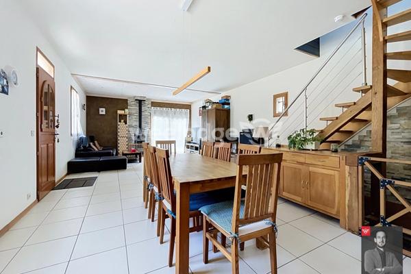 Maison à vendre 7 pièces de 160 m² à Jouy-le-Moutier