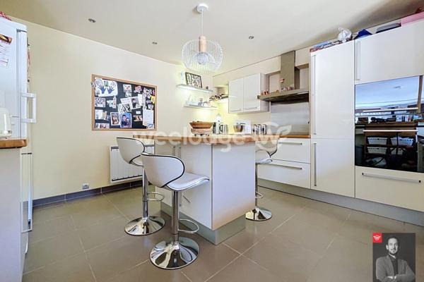 Maison à vendre 7 pièces de 160 m² à Jouy-le-Moutier