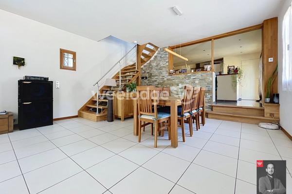 Maison à vendre 7 pièces de 160 m² à Jouy-le-Moutier