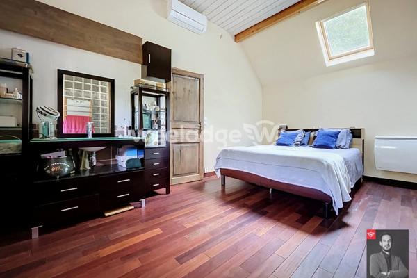 Maison à vendre 7 pièces de 160 m² à Jouy-le-Moutier