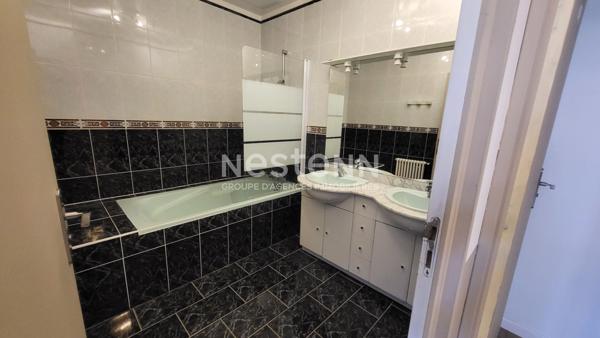 BAR LE DUC Maison centre ville de 215m² sur trois niveaux avec 8 pièces dont 5 chambres