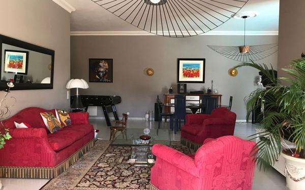 Maison à vendre    5 pièces • 243 m2 Vaison-la-Romaine