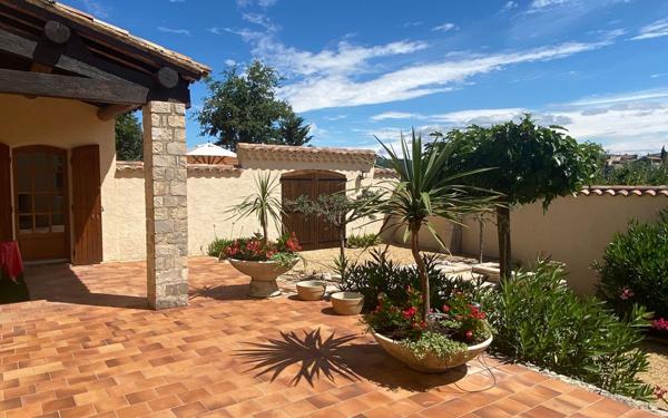 Maison à vendre    5 pièces • 243 m2 Vaison-la-Romaine