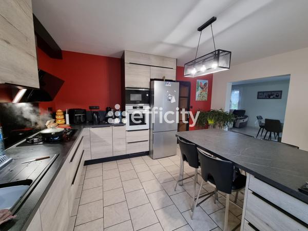 Maison
         7 pièces
        - 144 m² 289 000 € *
