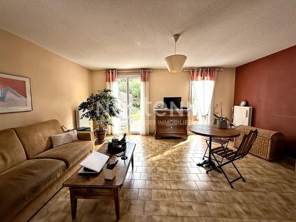 Maison Simiane Collongue 4 pieces 112.49 m2, studio independant, jardin, terrasse, 3 chambres