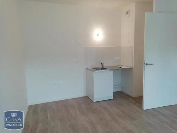 Appartement à louer 2 pièces 39.55m² Le Blanc-Mesnil (93150)