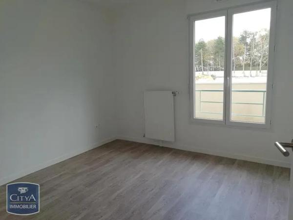 Appartement à louer 2 pièces 39.55m² Le Blanc-Mesnil (93150)