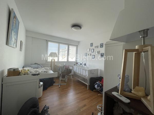  Appartement T3 de 75,78 m2 à proximité immédiate du centre-ville