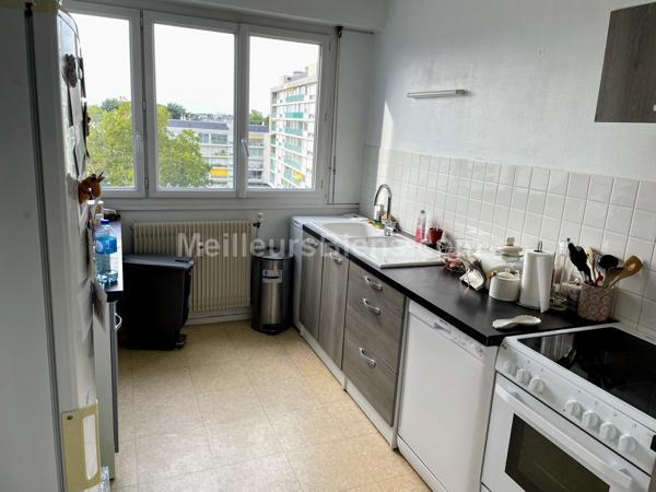  Appartement T3 de 75,78 m2 à proximité immédiate du centre-ville