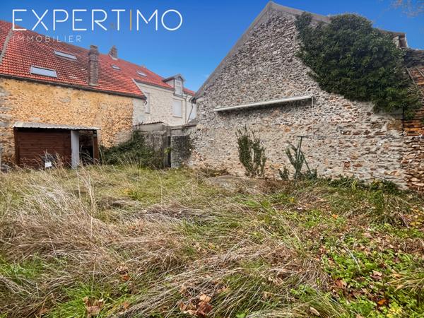 Bruyères-le-Châtel (91680) Centre-ville – Appartement 2 pièces avec jardin privatif