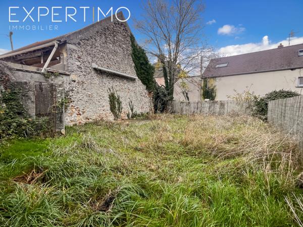 Bruyères-le-Châtel (91680) Centre-ville – Appartement 2 pièces avec jardin privatif