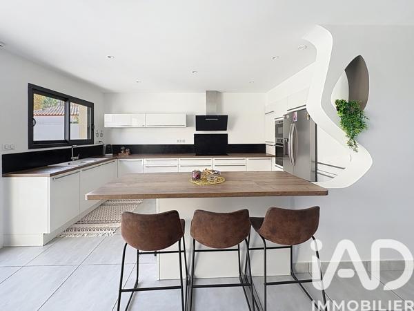 Maison à vendre 5 pièces 145 m² Sallèles-d'Aude