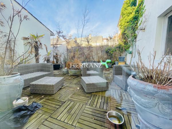 Appartement de 127m2 situé en hyper centre avec 3 chambres et grande terrasse Détails des diagnostics énergétiques