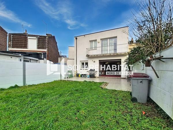 Maison à vendre 4 pièces 123m² Faches-Thumesnil (59155)