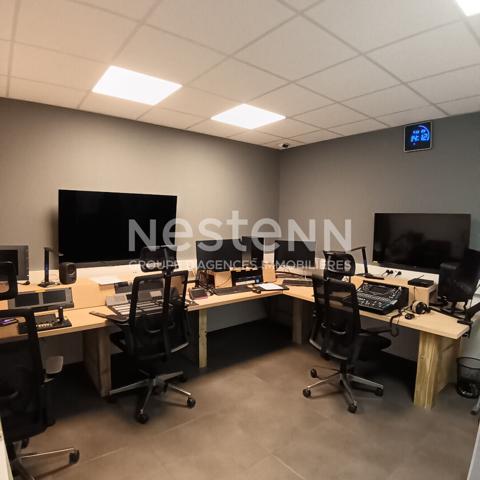 A louer local d'activité Vannes 6 pièces 240 m2