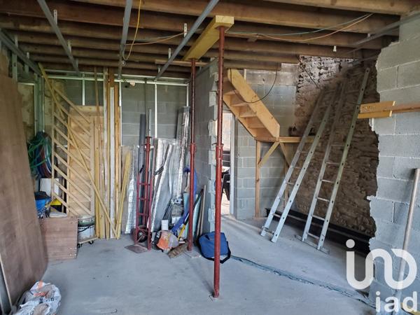 House for sale 4 rooms 140 m² Saint-Pierre-du-Chemin