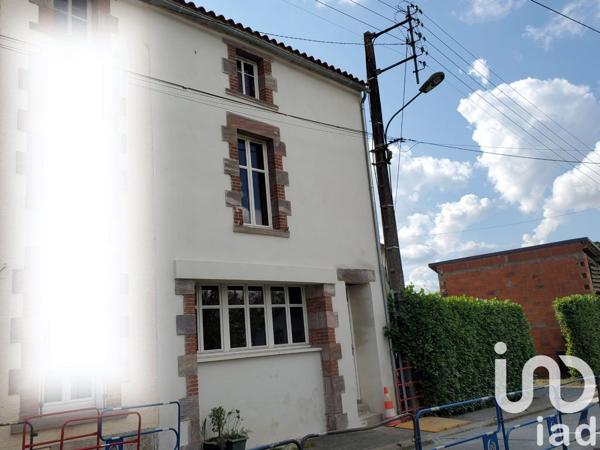 House for sale 4 rooms 140 m² Saint-Pierre-du-Chemin